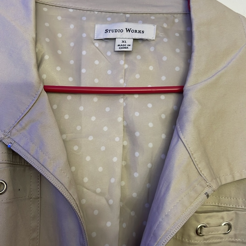Jacket - Picture 9 of 10